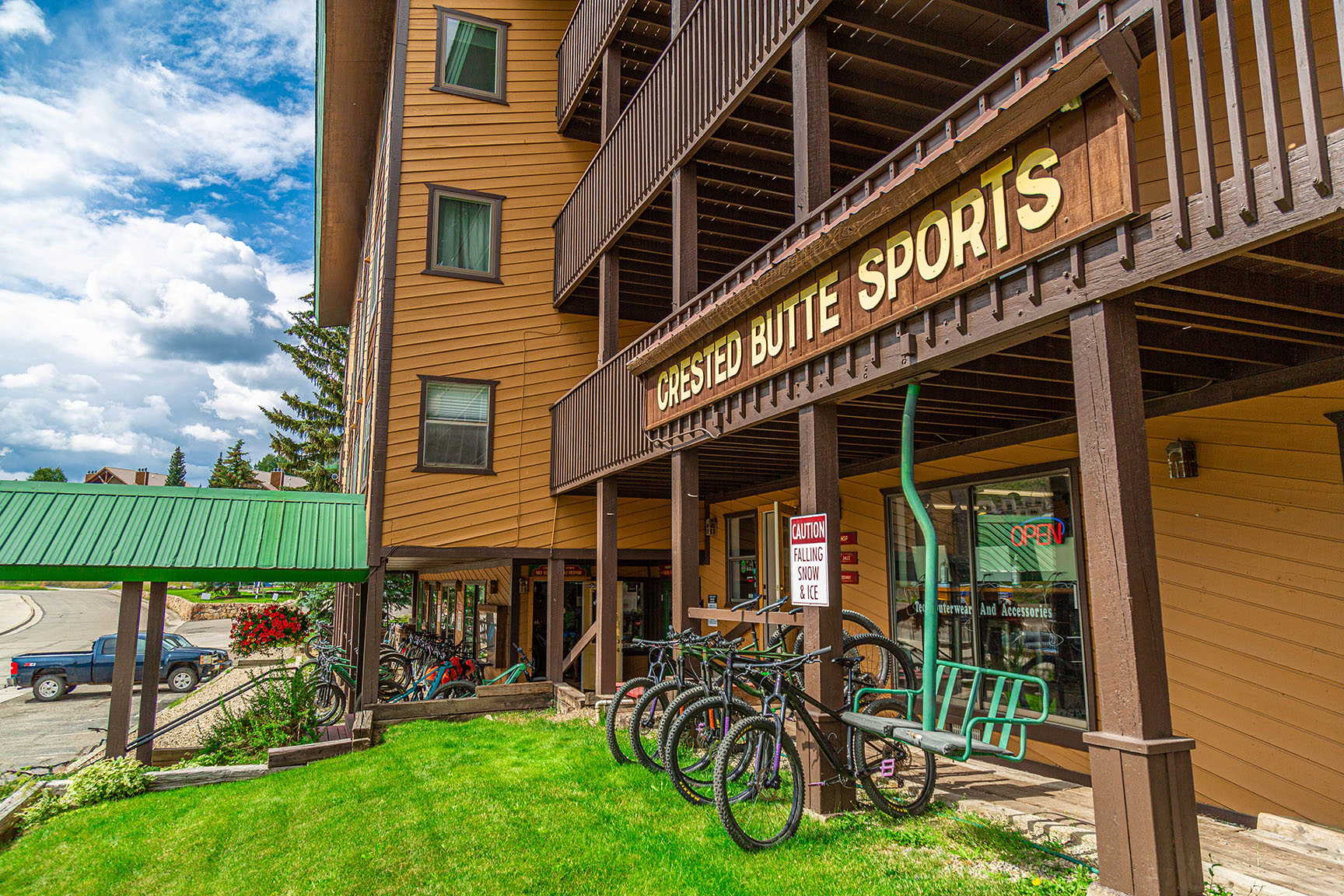 Crested Butte Sports - Ski and Mountain Bike Sales Rentals & Repair