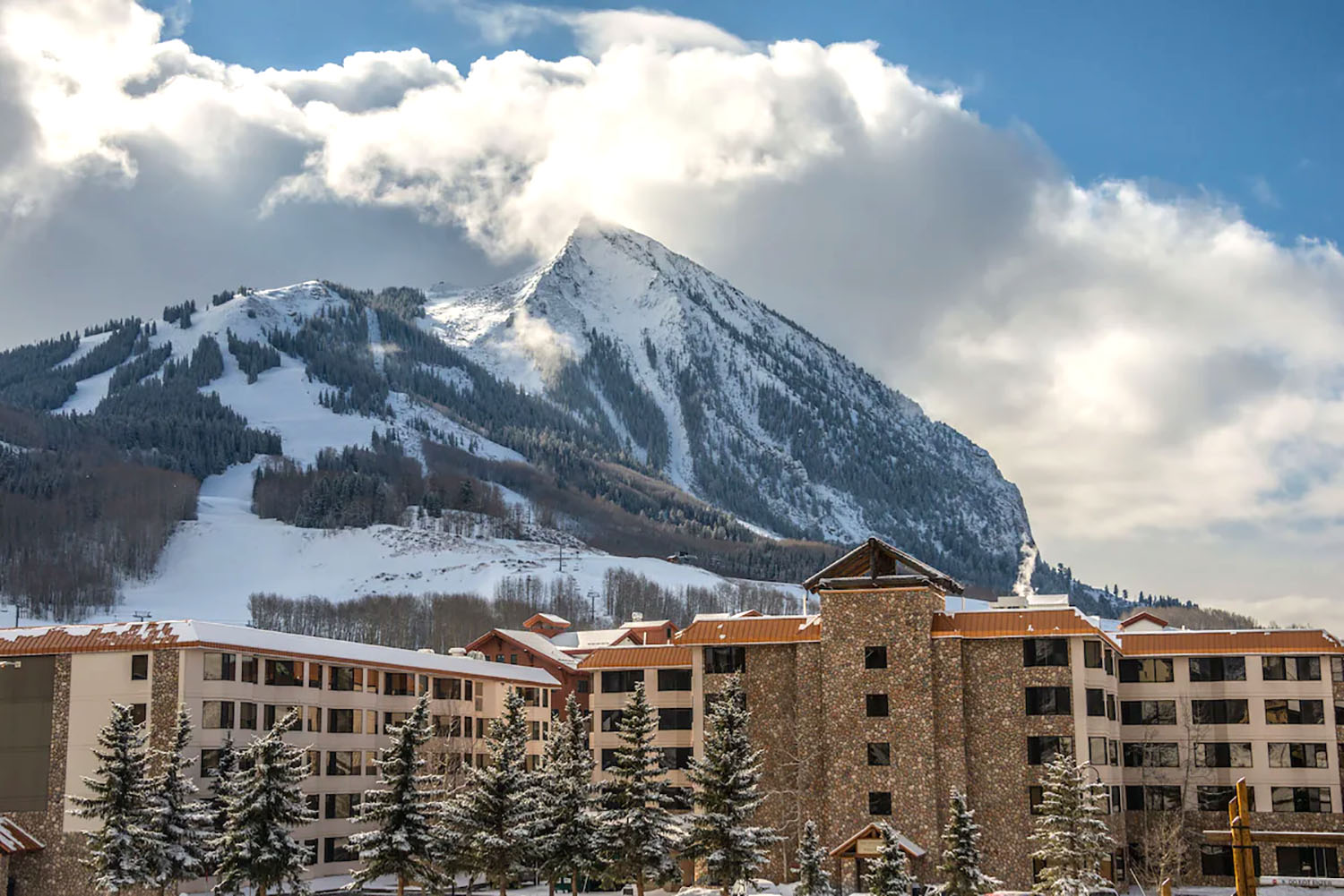 The Grand Lodge - Crested Butte Slopeside Hotel