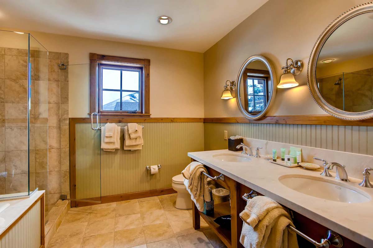 The Lodge at Mountaineer Square - Crested Butte Colorado