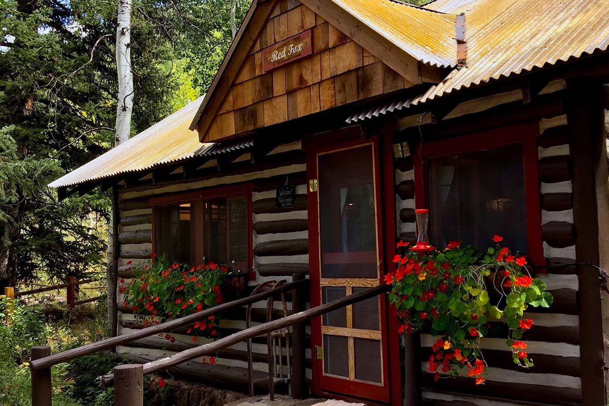 Pioneer Guest Cabins - Crested Butte Cabin Rentals