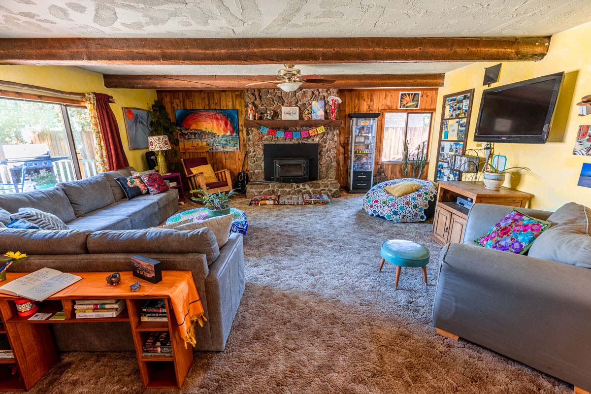 The Wanderlust Hostel - Gunnison Colorado Hostel